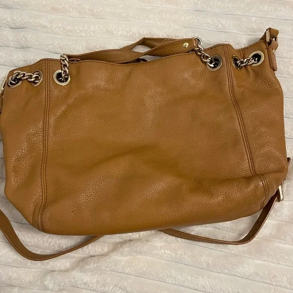 2 MICHAEL KORS BAG WITH FREE PINK TOTE - Picture 3 of 9